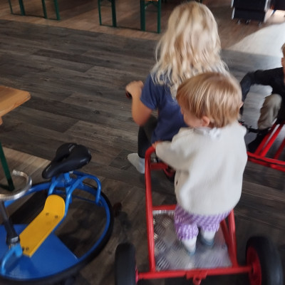 Meine Kinder 8 und 2 Jahre
